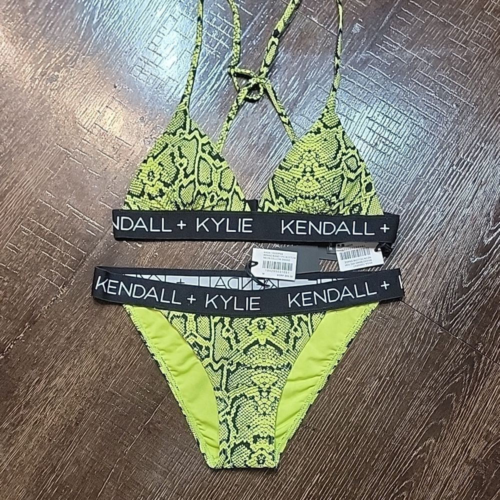Kendall & Klyie Snake Banded 2-piece Bikini Set - Picture 2 of 16